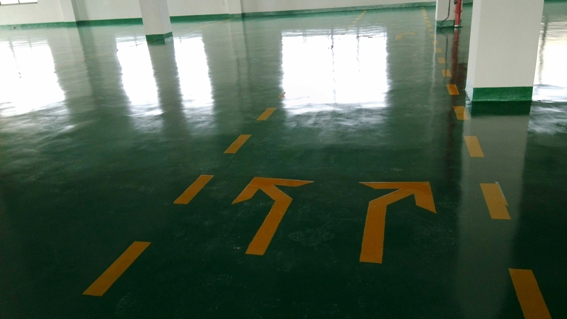 松江新橋廠房裝修環(huán)氧地坪漆施工圖片