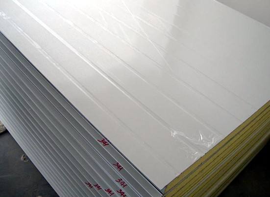 機(jī)制聚氨酯彩鋼夾芯板